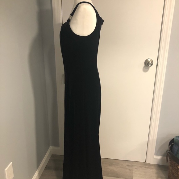 Evening gown - Picture 4 of 11